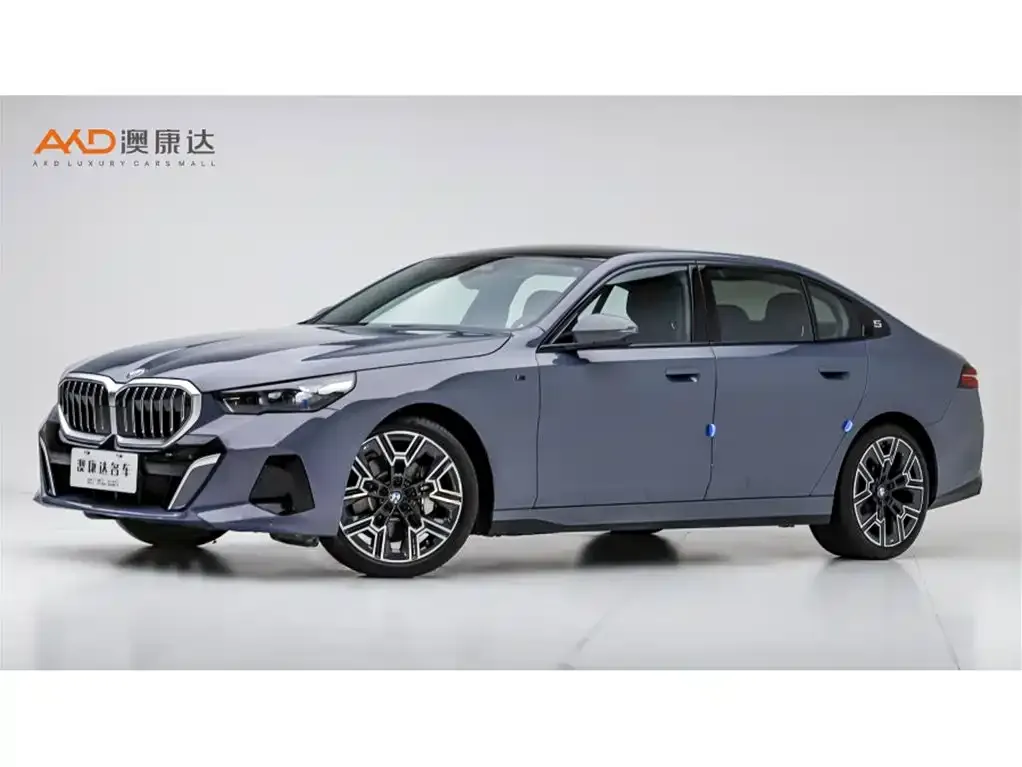 BMW 5 Series — фото 1