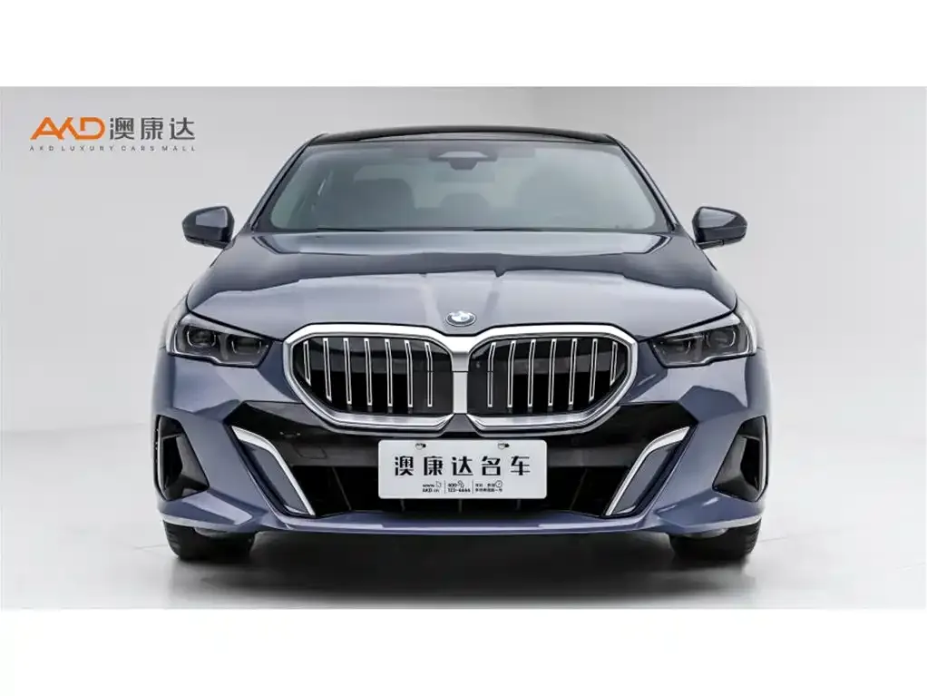 BMW 5 Series — фото 10