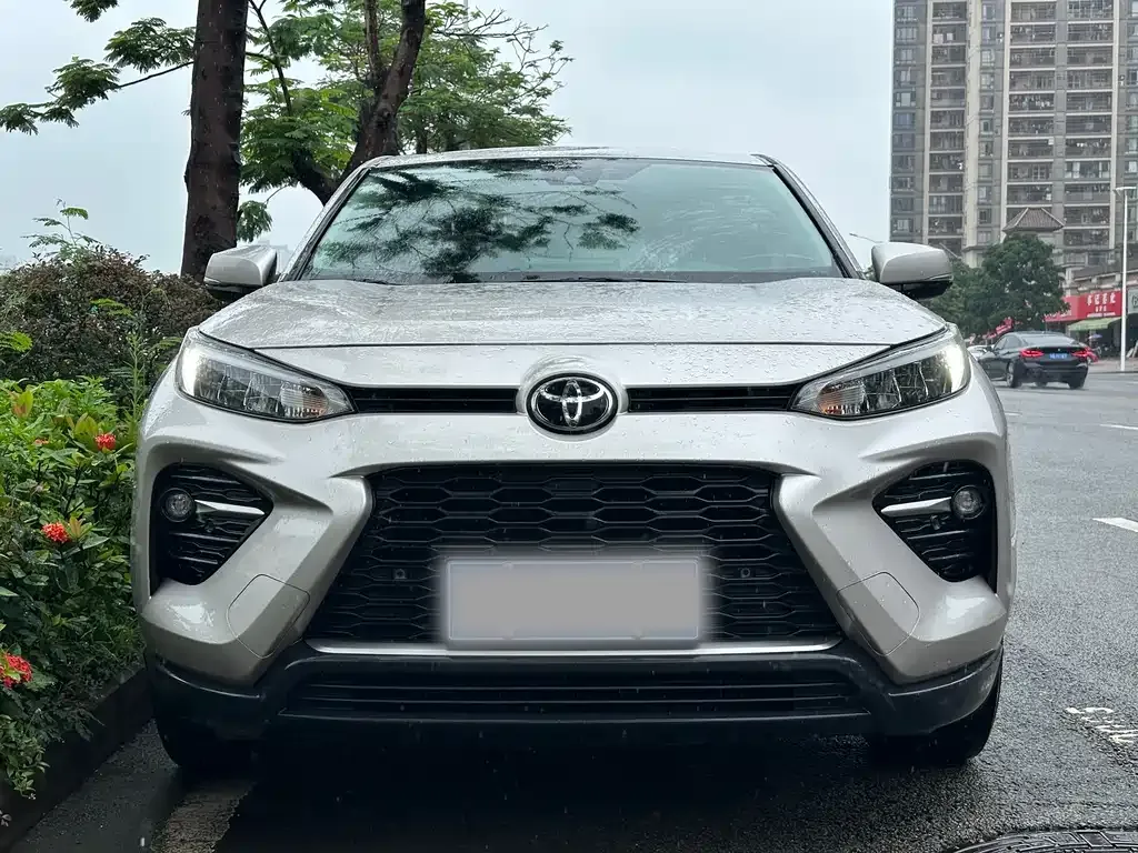 Toyota Wildlander — фото 5