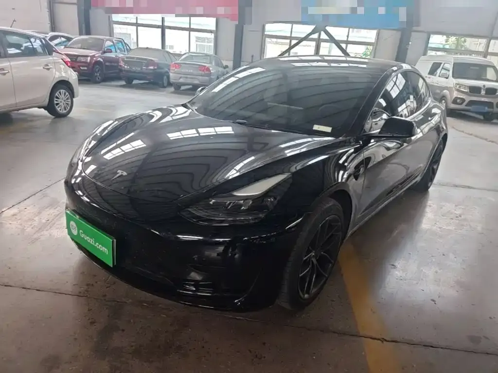 Tesla Model 3 — фото 10