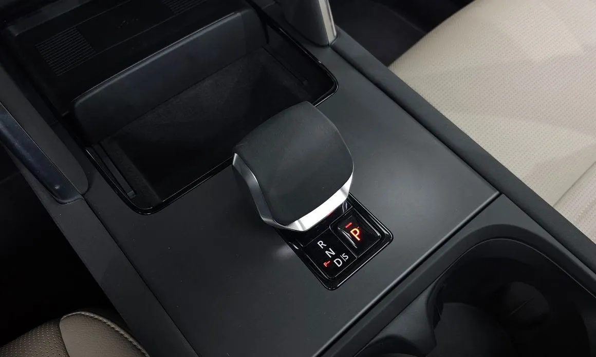 Land Rover Discovery Sport 2025 из KR, фото 2