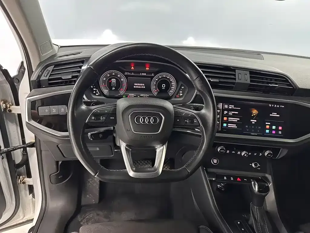Audi Q3 — фото 6