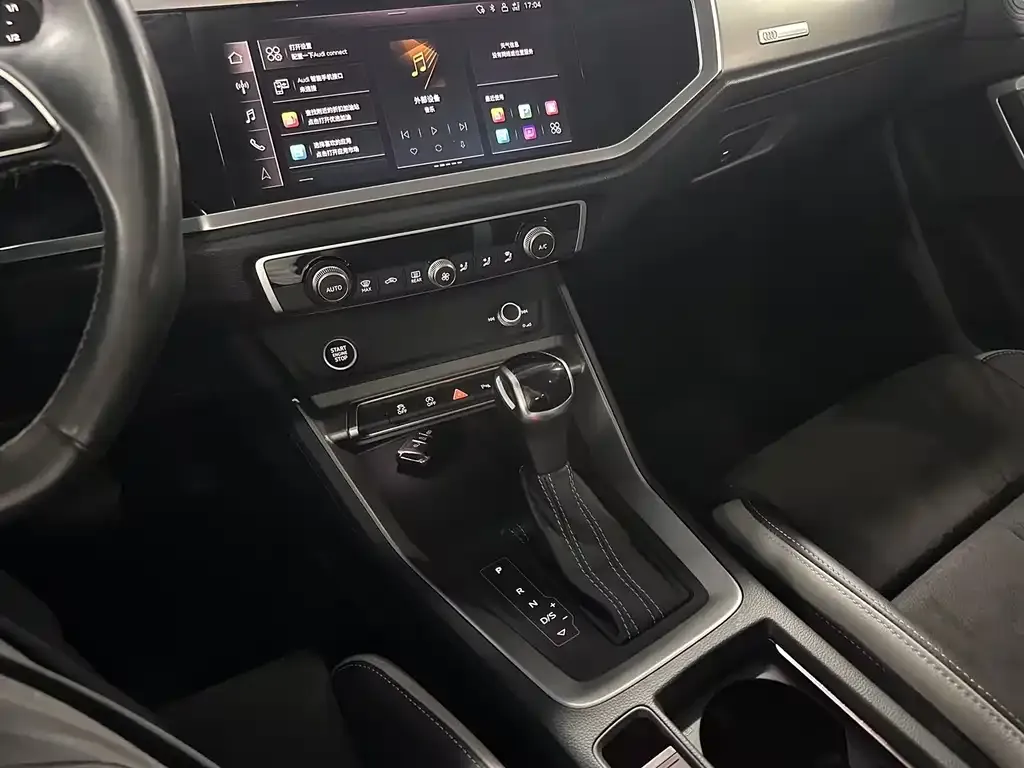 Audi Q3 — фото 10