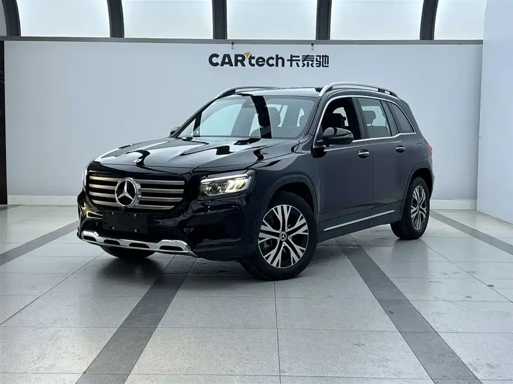 Mercedes-Benz GLB — фото 1