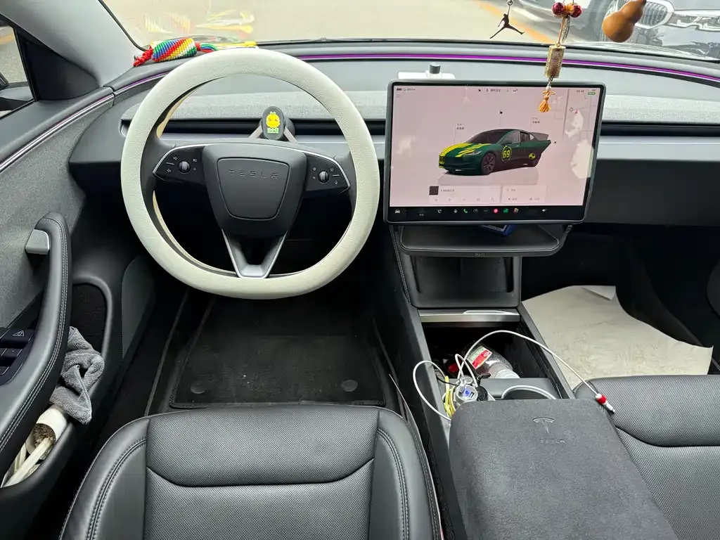 Tesla Model 3 — фото 4