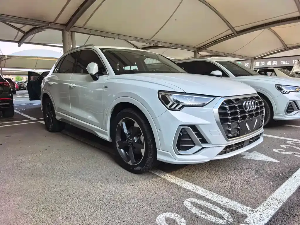 Audi Q3 — фото 10