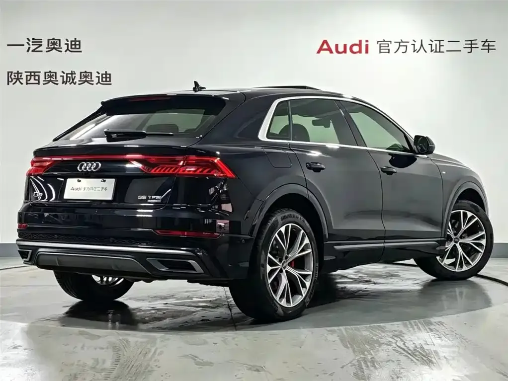 Audi Q8 2021 из CN, фото 8