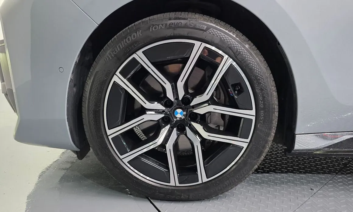 BMW i7 2023 из KR, фото 6