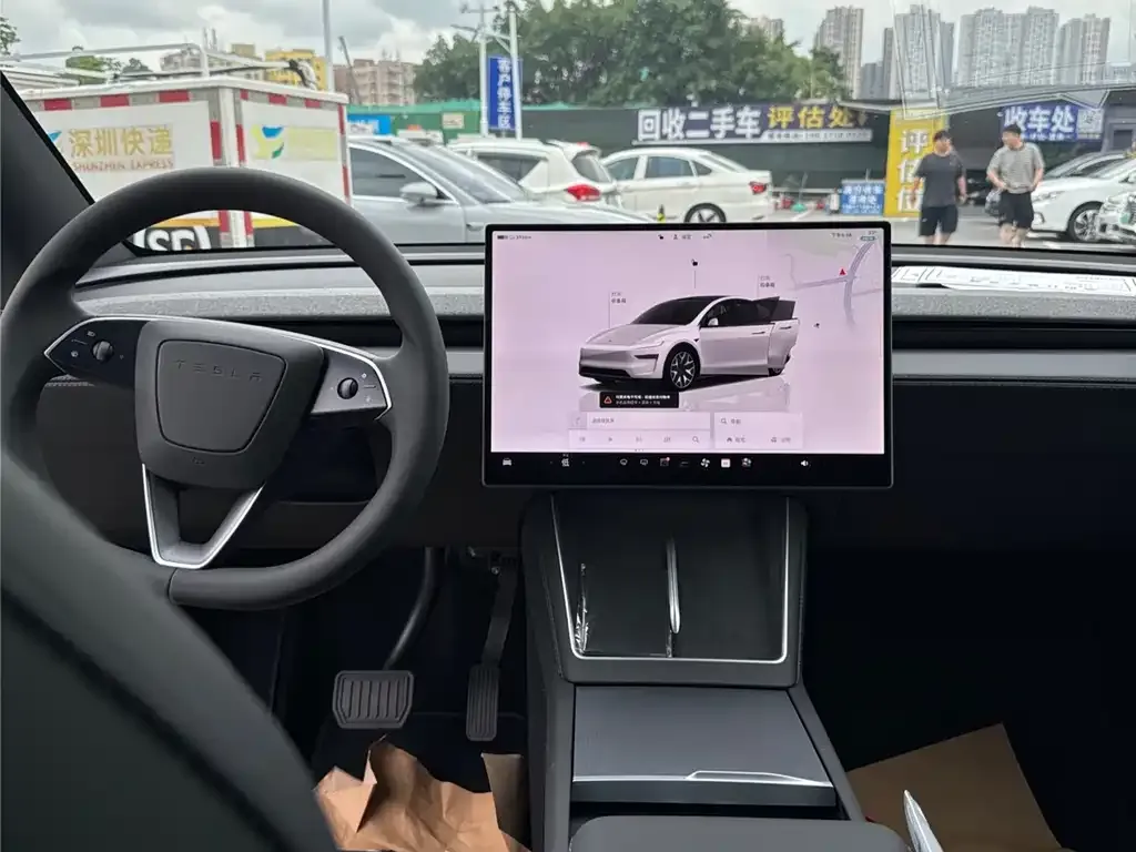 Tesla Model Y L — фото 2