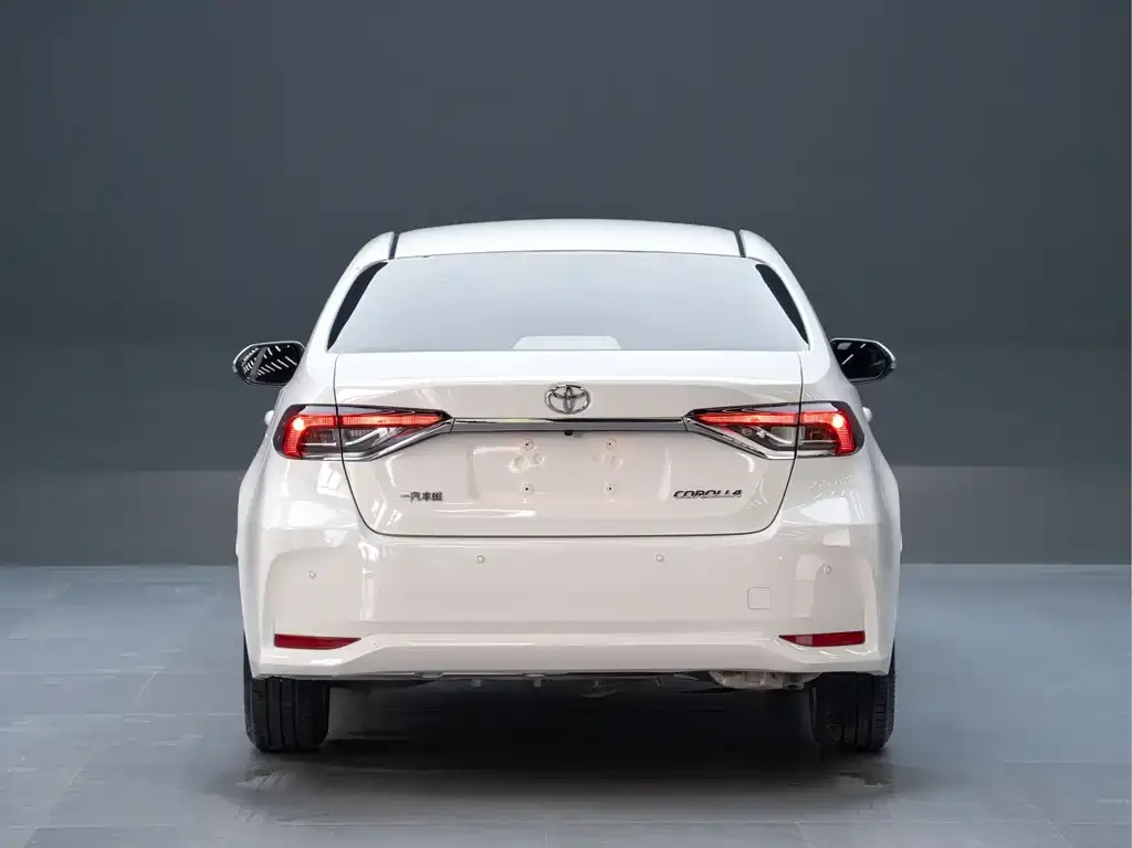 Toyota Corolla — фото 3
