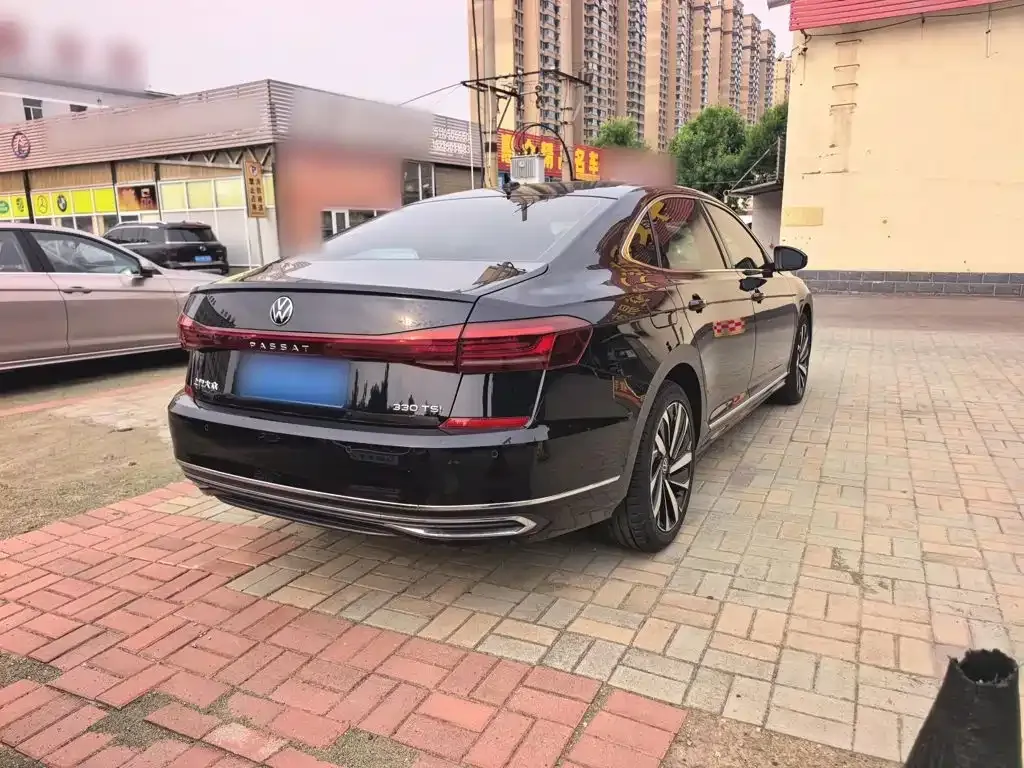 Volkswagen Passat — фото 10