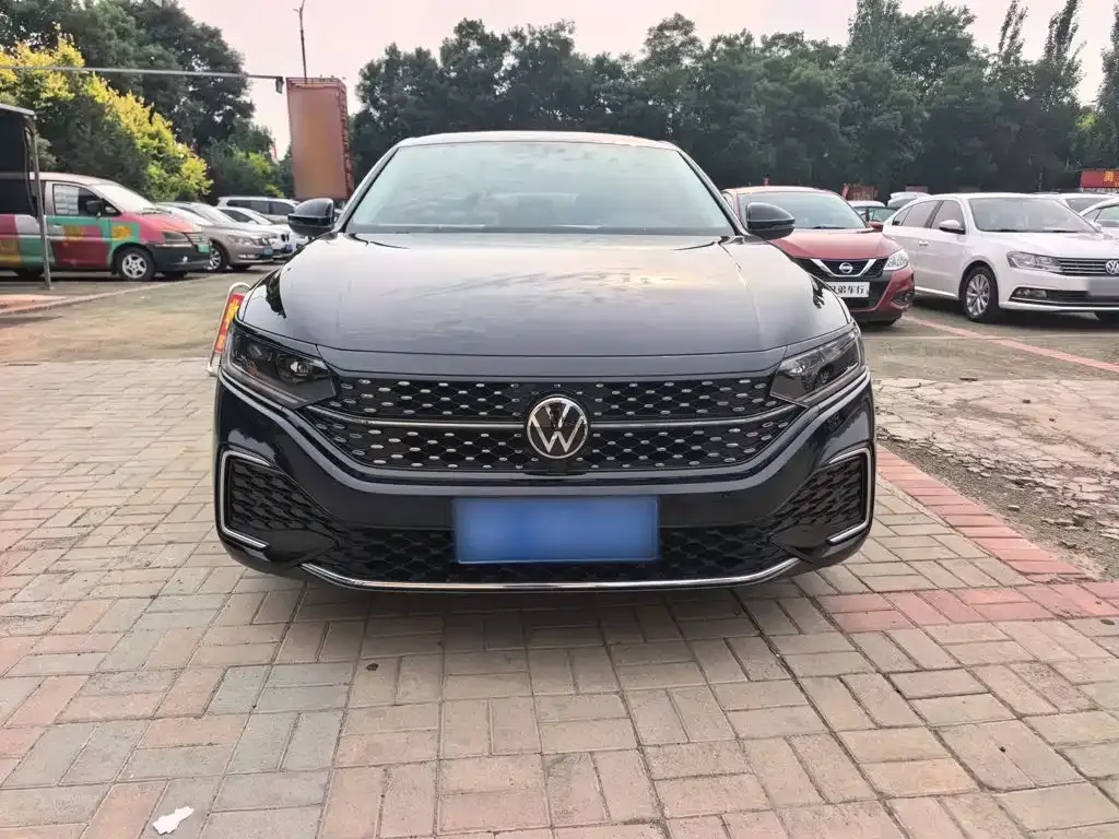 Volkswagen Passat — фото 6