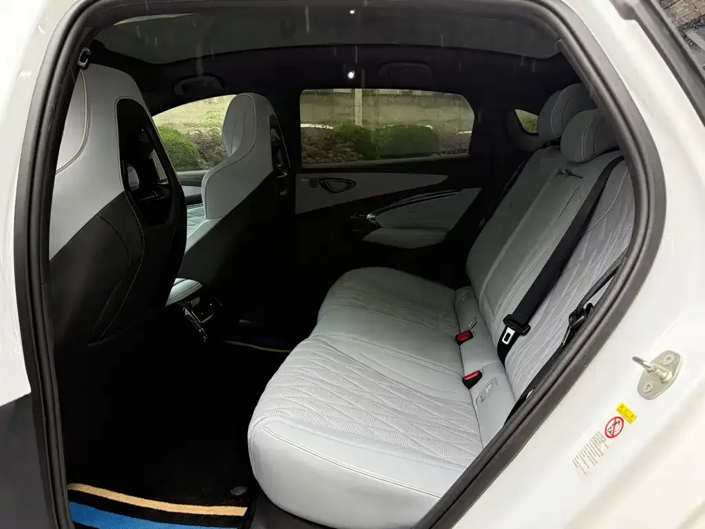 BYD Seal — фото 3