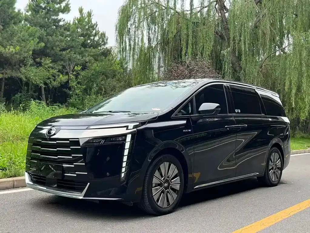 GAC Motor 传祺E8 PHEV — фото 1