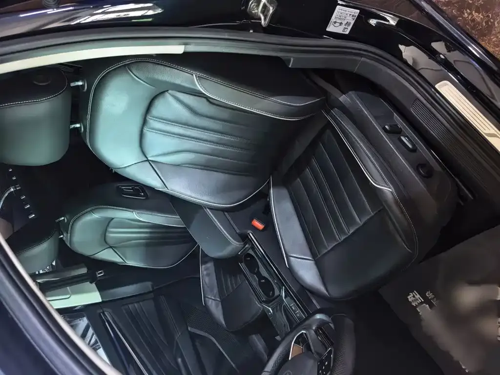 Volkswagen Passat — фото 8