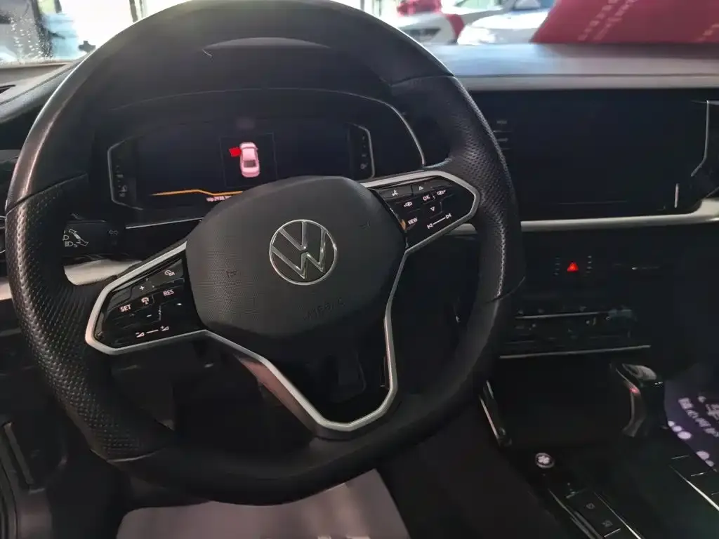 Volkswagen Passat — фото 4