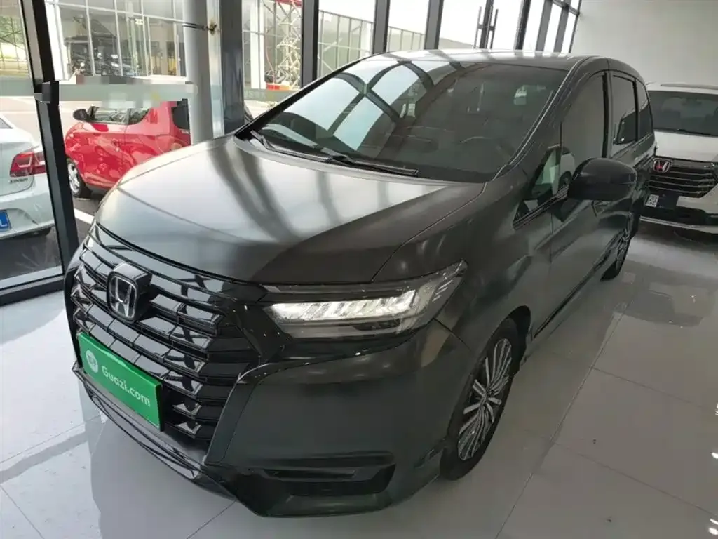 Honda Elysion 2022 из CN, фото 7