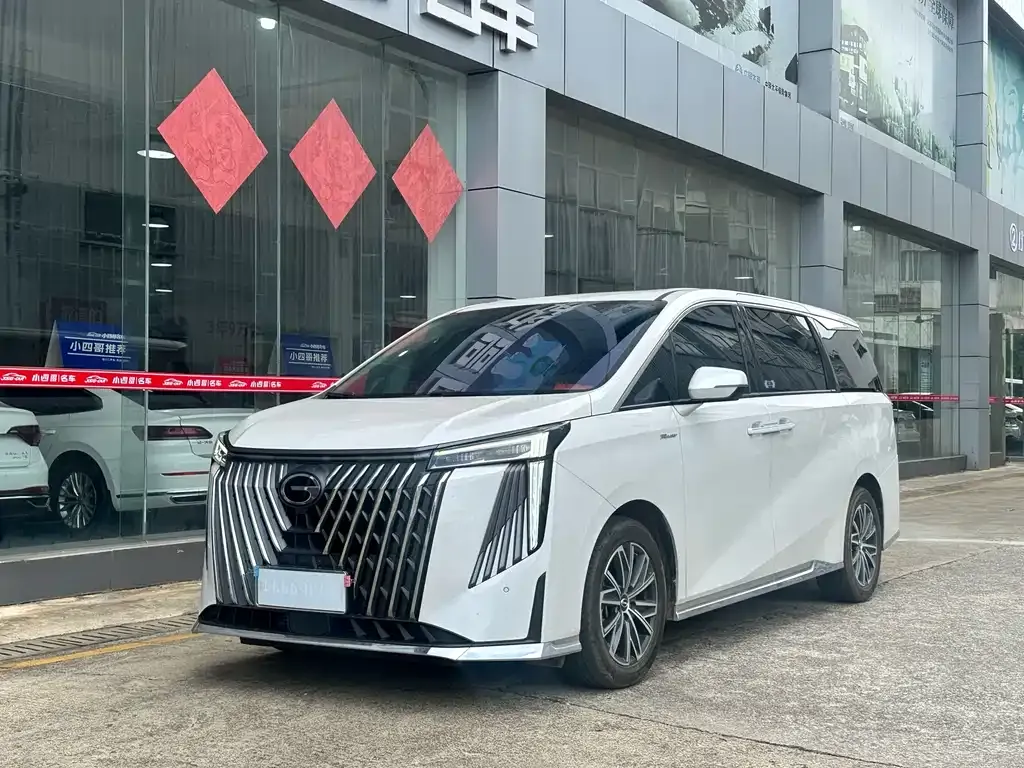 GAC Motor Trumpchi M8 — фото 1