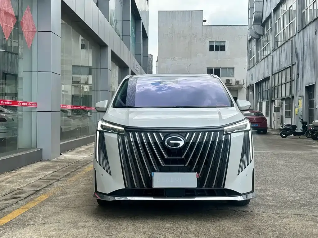 GAC Motor Trumpchi M8 — фото 10