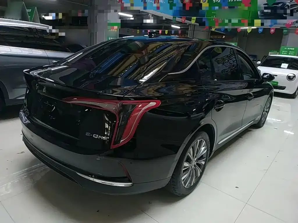 Hongqi E-QM5 — фото 2
