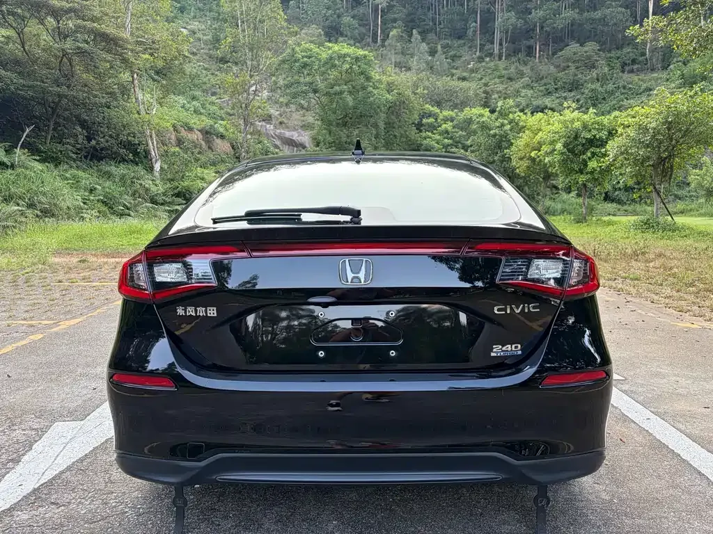 Honda Civic — фото 8