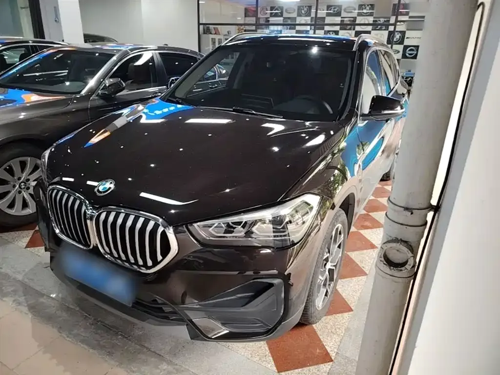 BMW X1 — фото 5