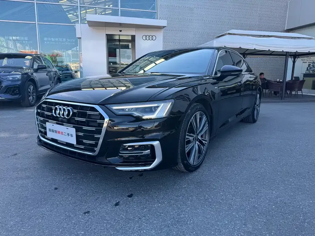 Audi A6L — фото 1