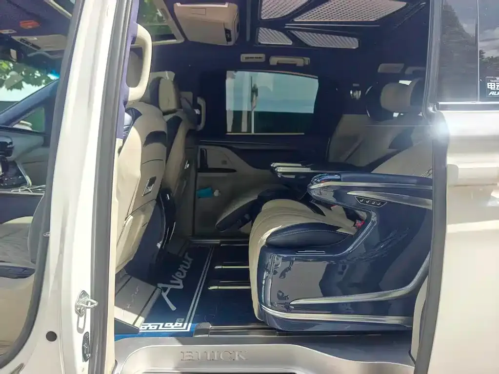 Buick GL8 2021 из CN, фото 3