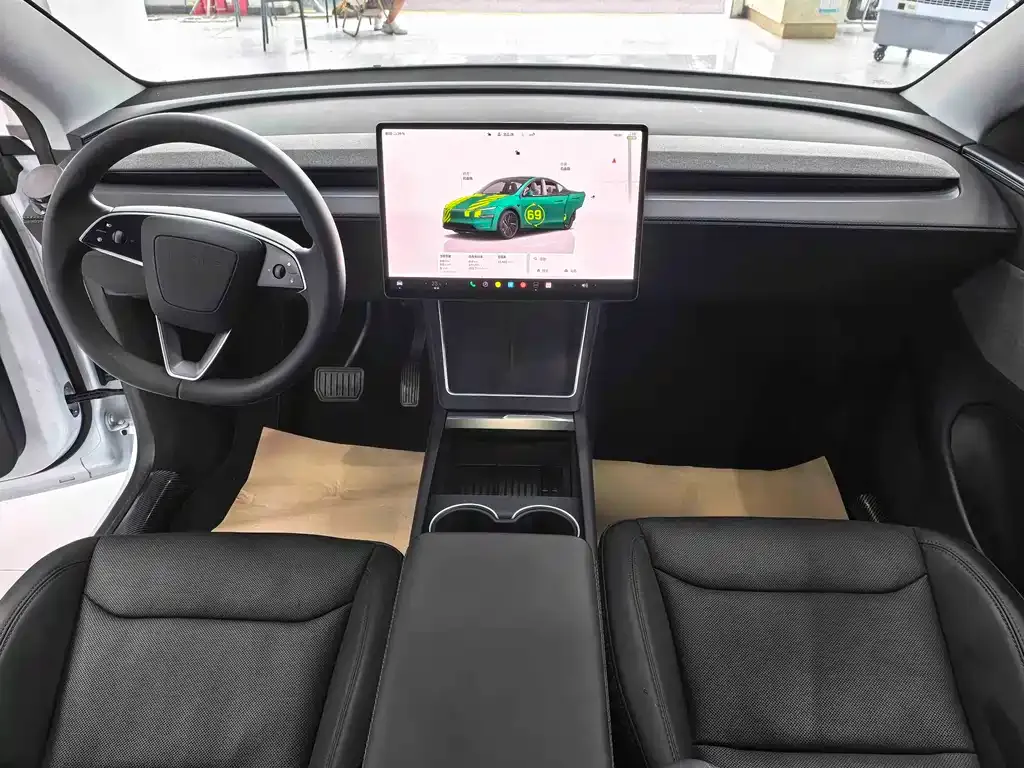 Tesla Model Y — фото 9