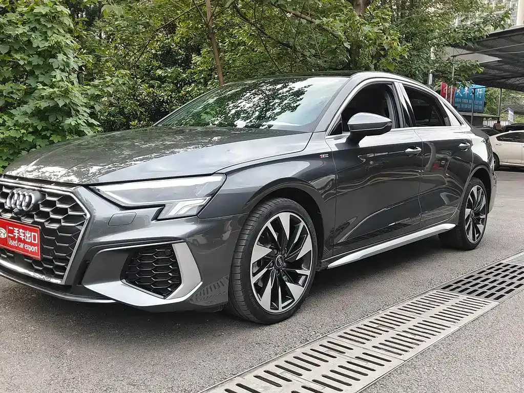Audi A3 — фото 1