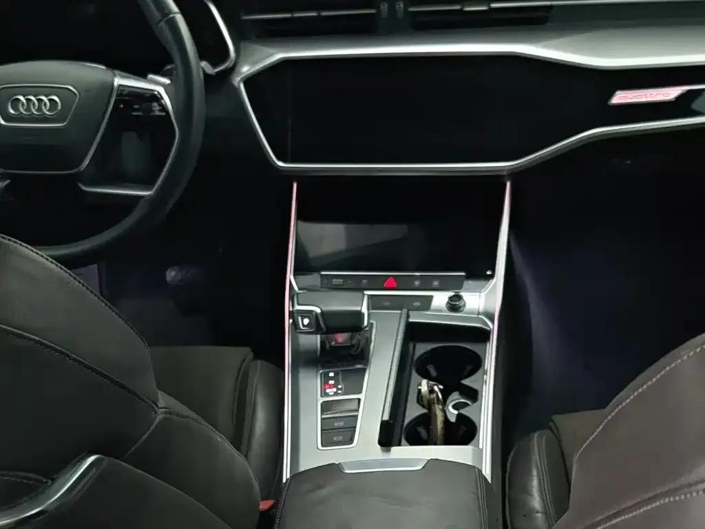 Audi A7L 2024 из CN, фото 6