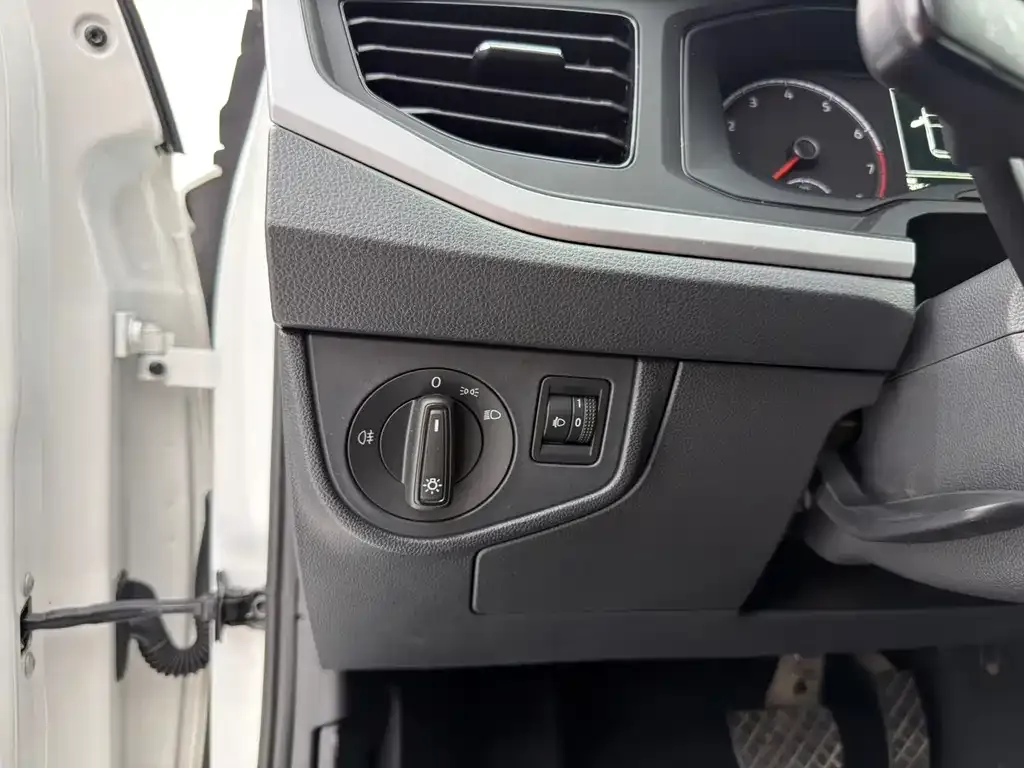 Volkswagen Polo 2022 из CN, фото 4