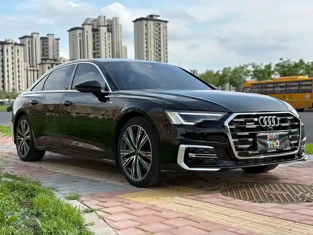 Audi A6L — фото 9