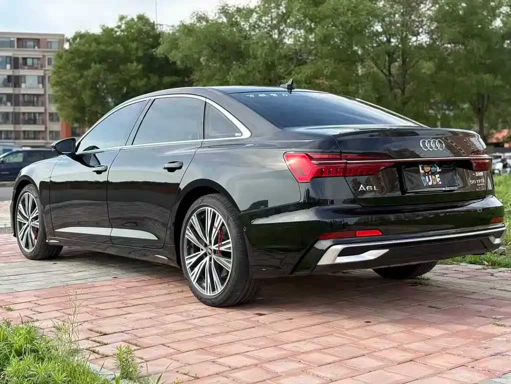 Audi A6L — фото 8