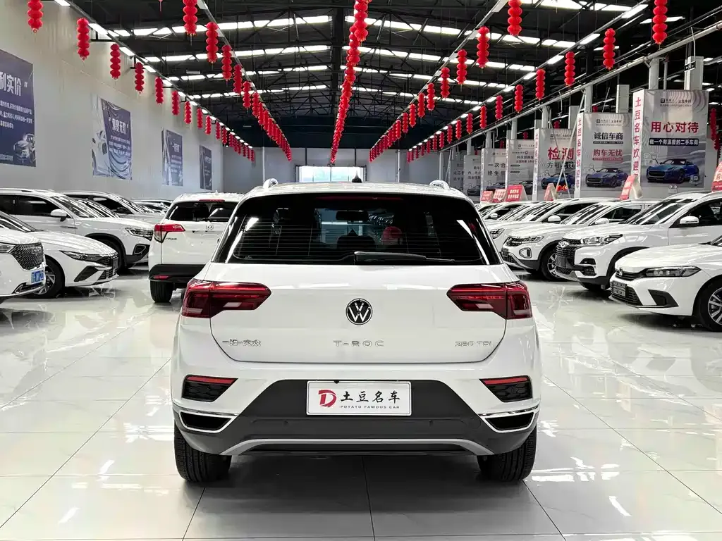 Volkswagen T-Roc — фото 9