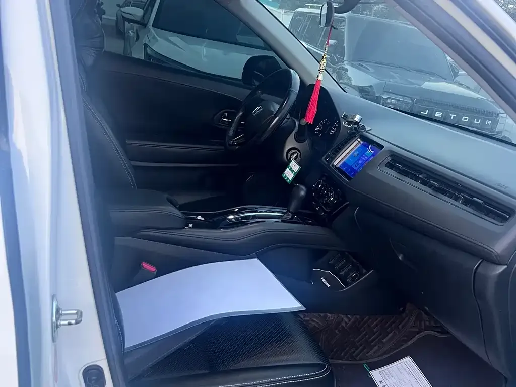 Honda Vezel 2022 из CN, фото 8