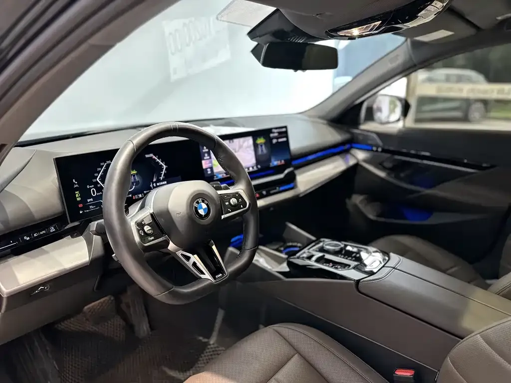 BMW 5 Series — фото 10