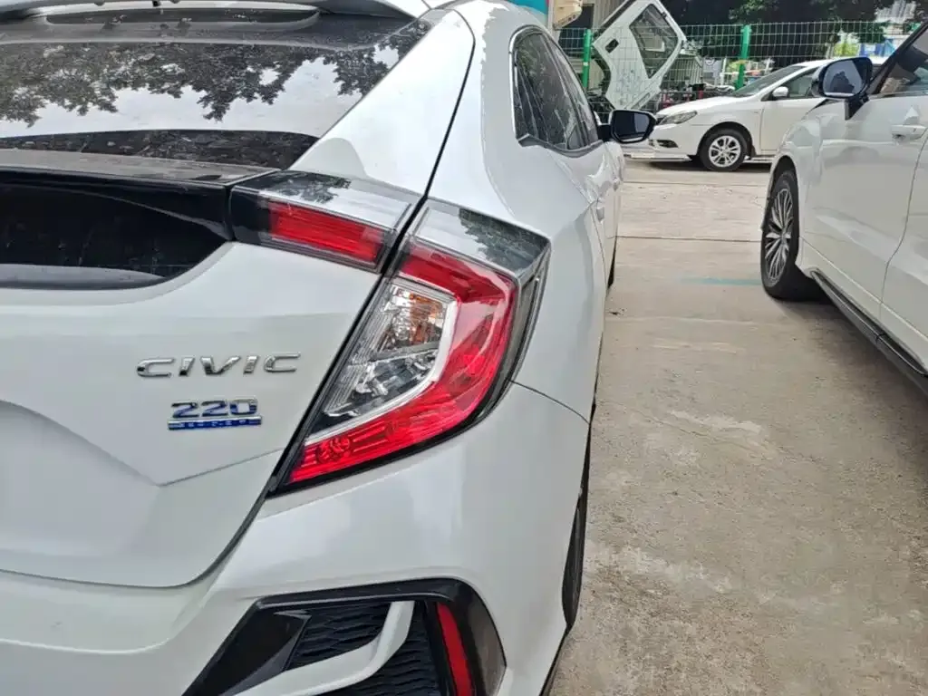Honda Civic — фото 9