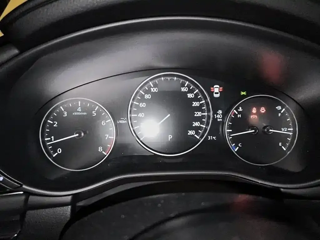 Mazda 3 Axela — фото 10