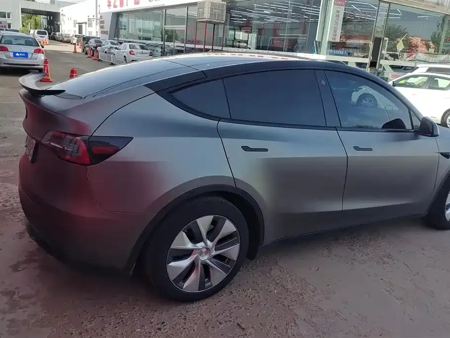 Tesla Model Y — фото 7