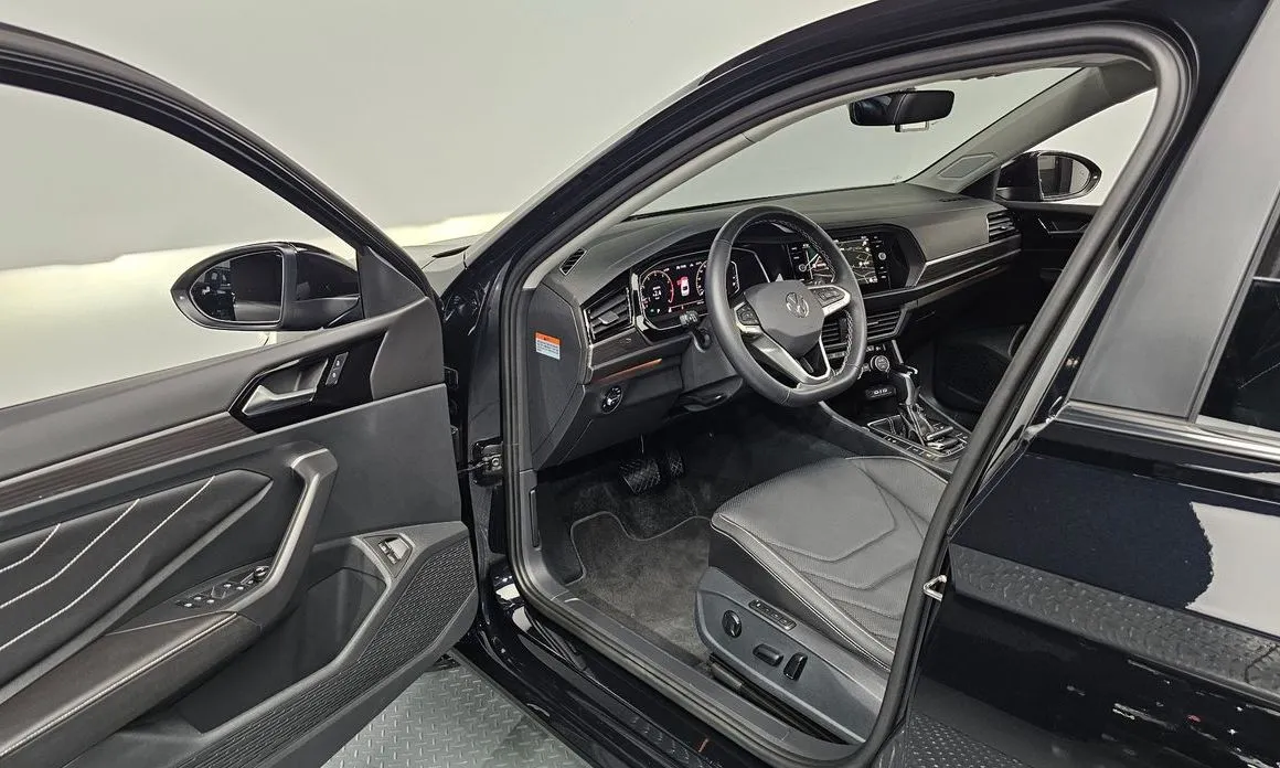 Volkswagen Jetta 2024 из KR, фото 2