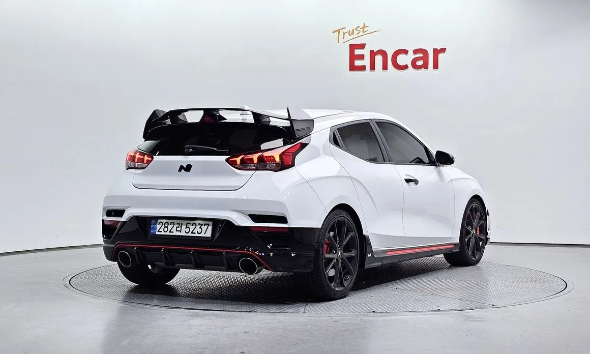 Hyundai Veloster — фото 7