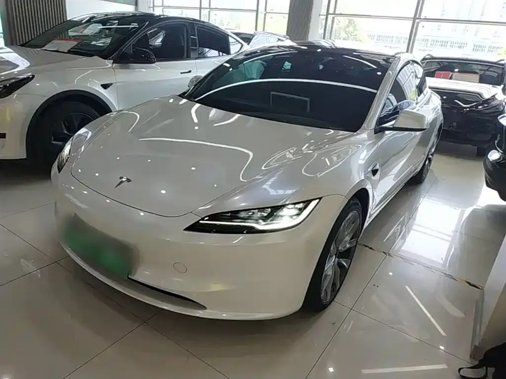 Tesla Model 3 — фото 8