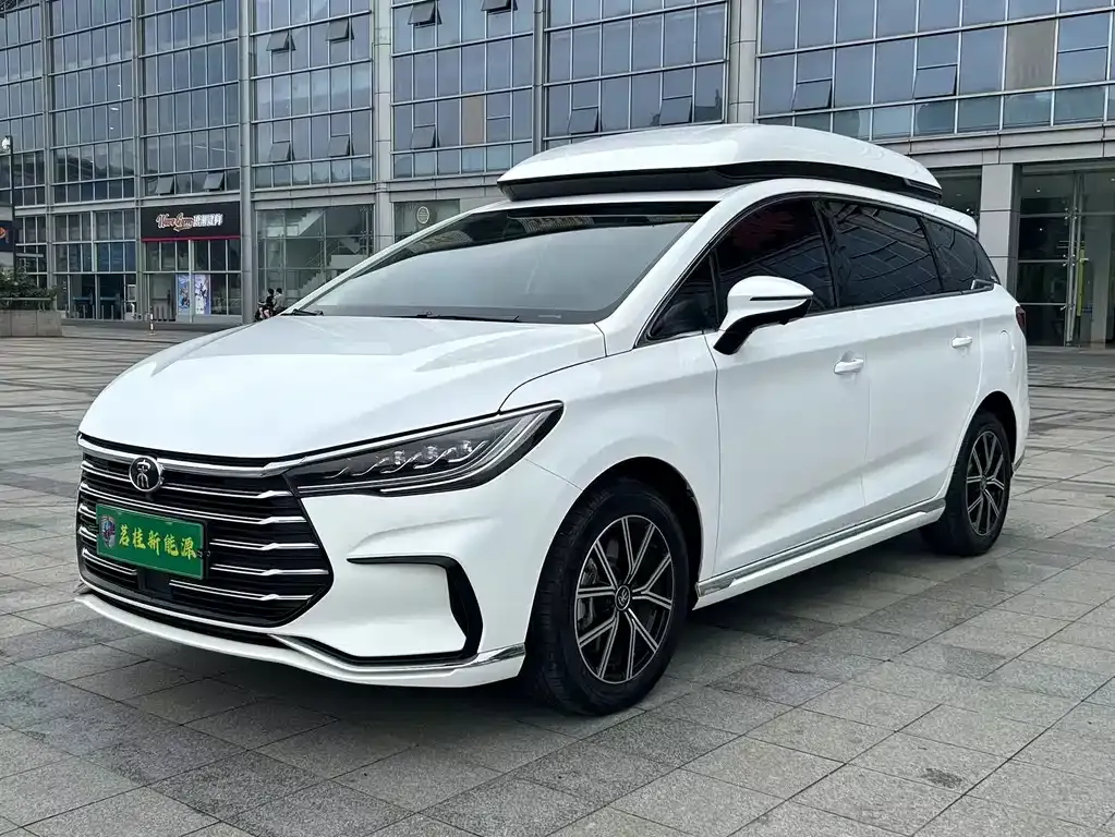 BYD MAX New Energy — фото 1
