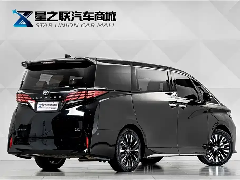 Toyota Alphard — фото 2
