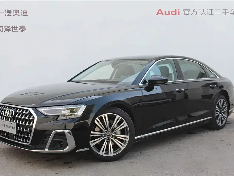 Audi A8 — фото 1