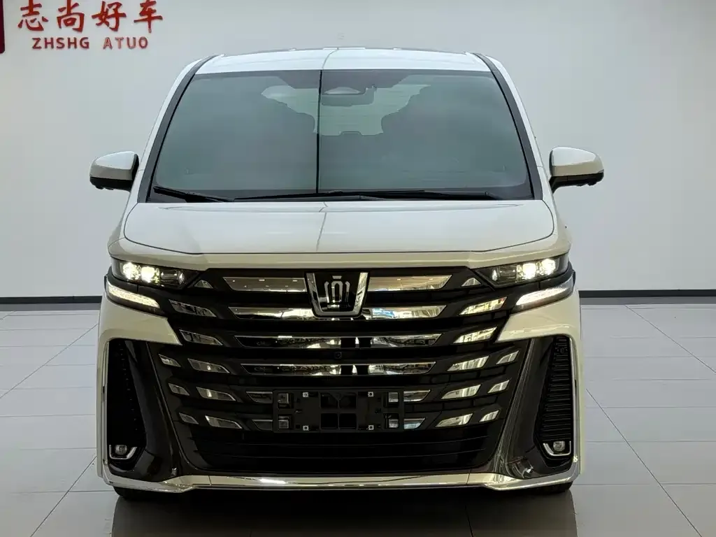 Toyota Vellfire — фото 4