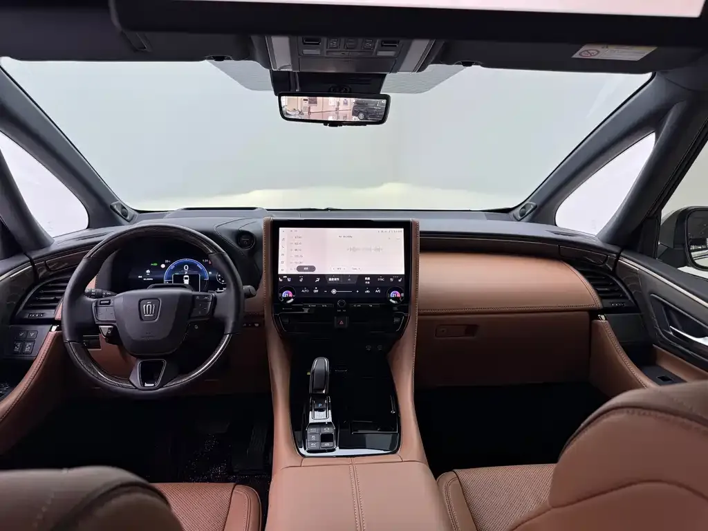 Toyota Vellfire — фото 5