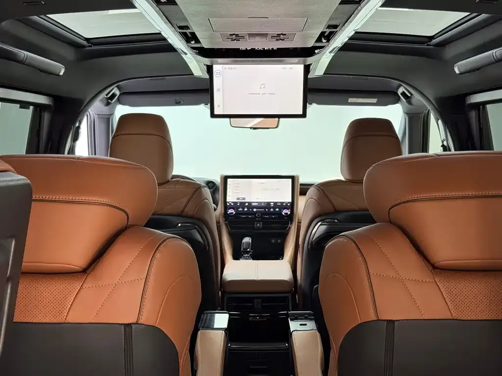 Toyota Vellfire — фото 8