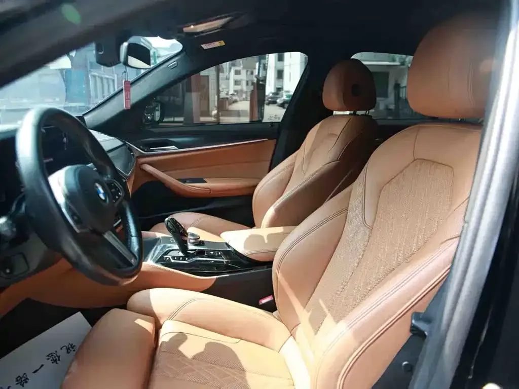 BMW 5 Series (Import) 2022 из CN, фото 6